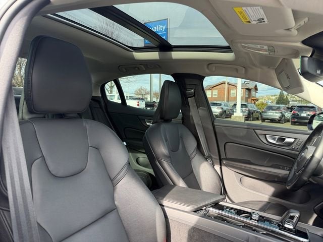 2024 Volvo S60 Core Dark Theme