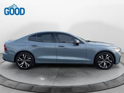 2024 Volvo S60 Core Dark Theme