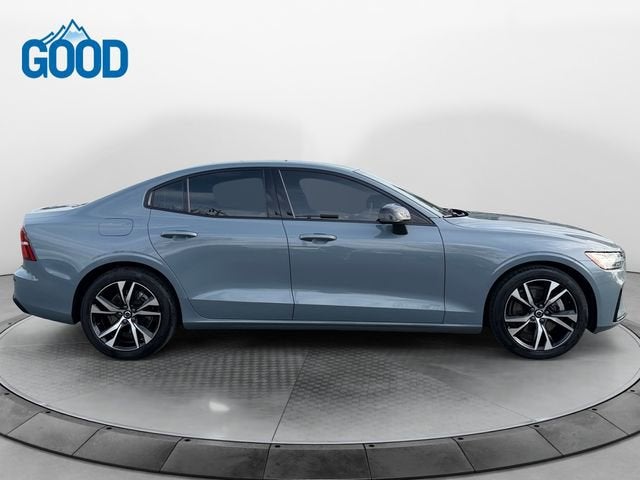2024 Volvo S60 Core Dark Theme