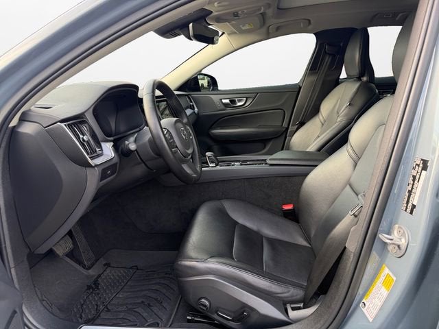 2024 Volvo S60 Core Dark Theme