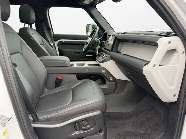 2025 Land Rover Defender S