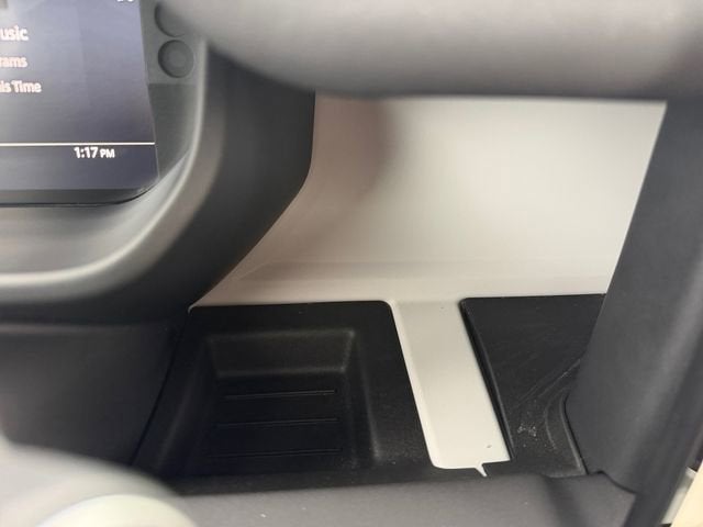 2025 Land Rover Defender S