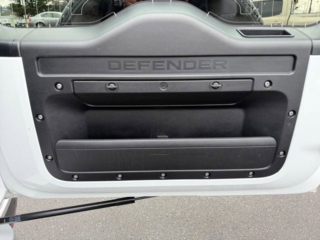 2025 Land Rover Defender S