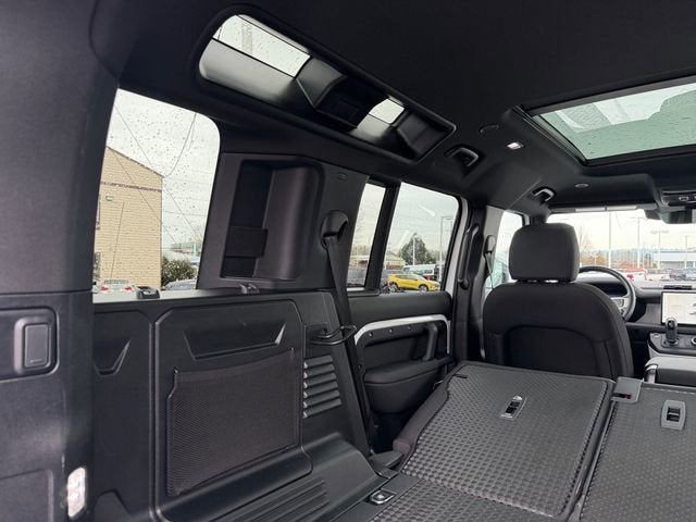 2025 Land Rover Defender S