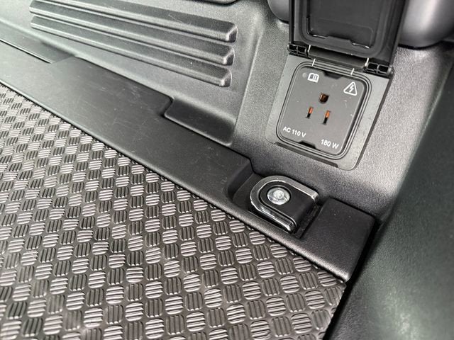 2025 Land Rover Defender S