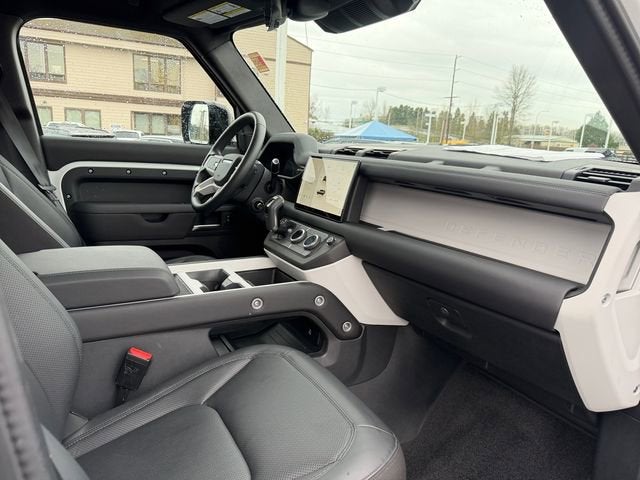 2025 Land Rover Defender S