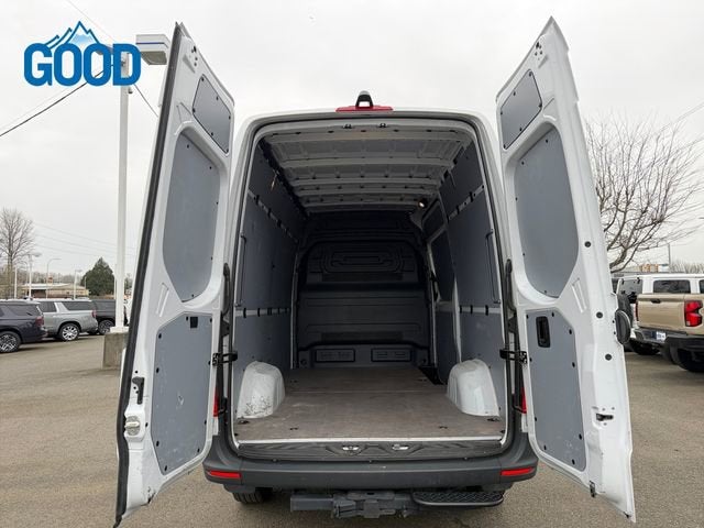 2025 Mercedes-Benz Sprinter Cargo Van Base