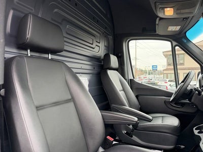 2025 Mercedes-Benz Sprinter Cargo Van Base