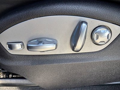 2022 Porsche Macan Base