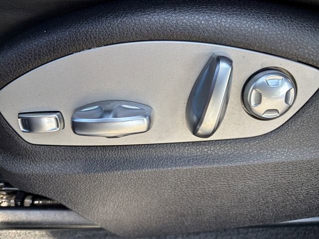 2022 Porsche Macan Base