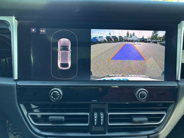 2022 Porsche Macan Base