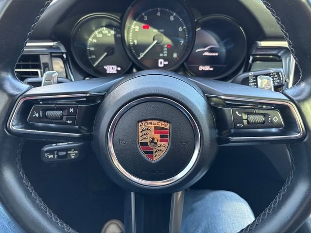 2022 Porsche Macan Base