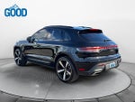2022 Porsche Macan Base