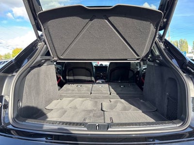 2022 Porsche Macan Base