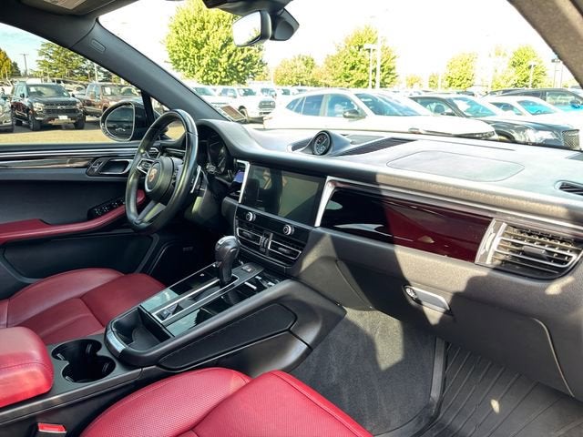 2022 Porsche Macan Base