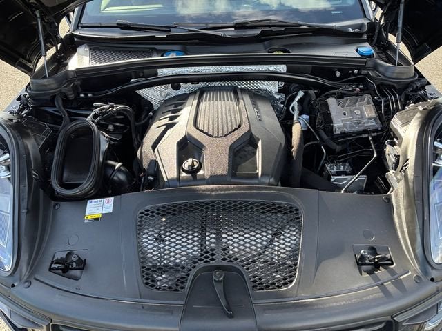 2022 Porsche Macan Base