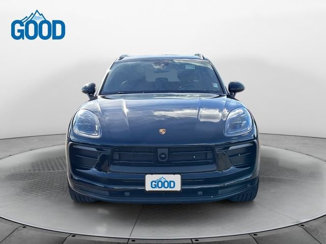 2022 Porsche Macan Base