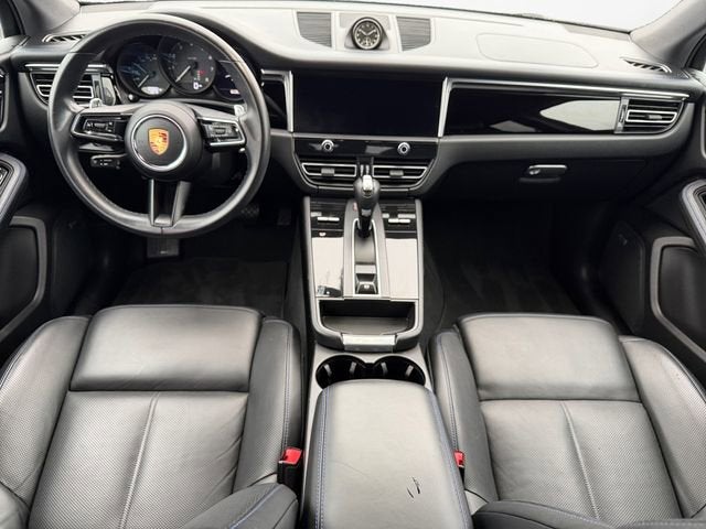 2022 Porsche Macan Base