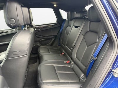 2022 Porsche Macan Base