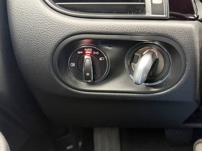 2022 Porsche Macan Base