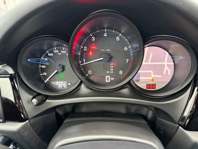 2022 Porsche Macan Base