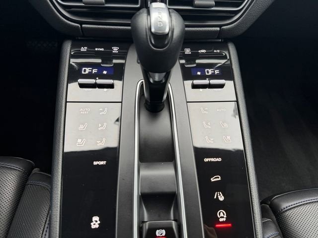 2022 Porsche Macan Base