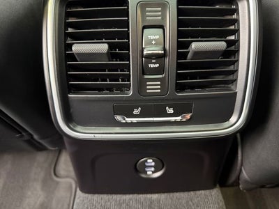 2022 Porsche Macan Base