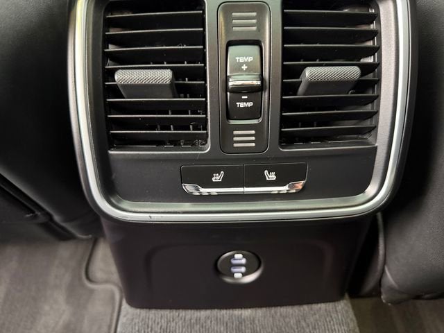 2022 Porsche Macan Base