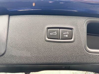 2022 Porsche Macan Base