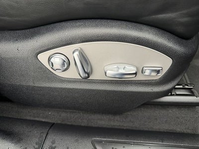 2022 Porsche Macan Base