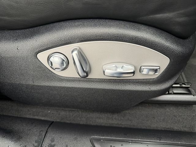 2022 Porsche Macan Base