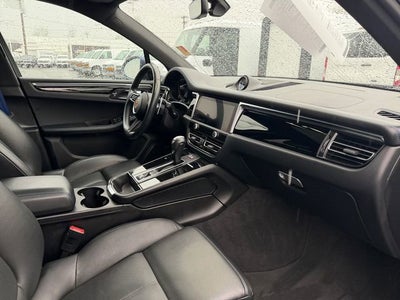 2022 Porsche Macan Base