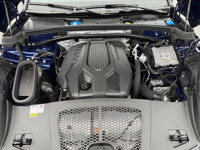 2022 Porsche Macan Base