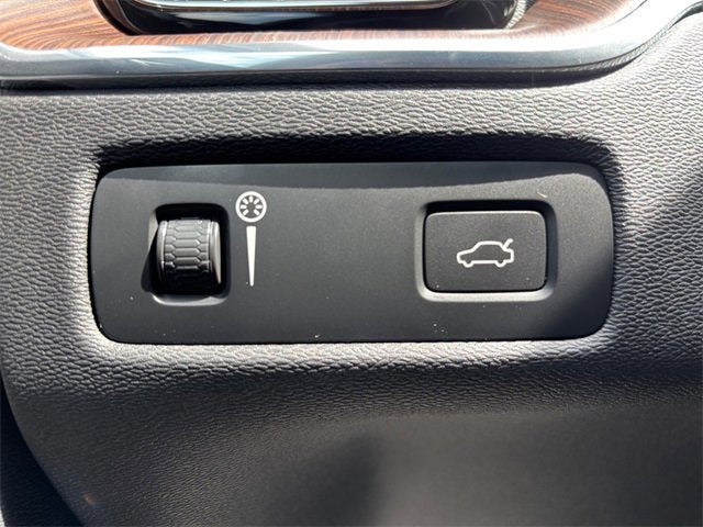 2022 Volvo XC60 Momentum