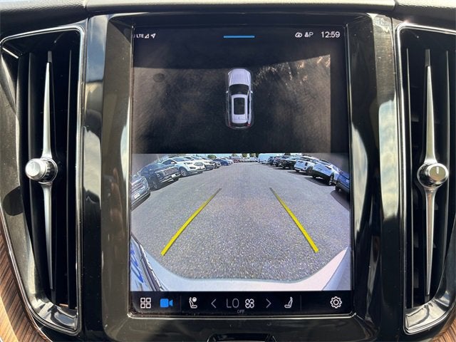 2022 Volvo XC60 Momentum