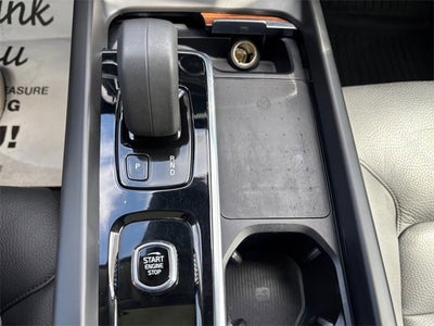 2022 Volvo XC60 Momentum