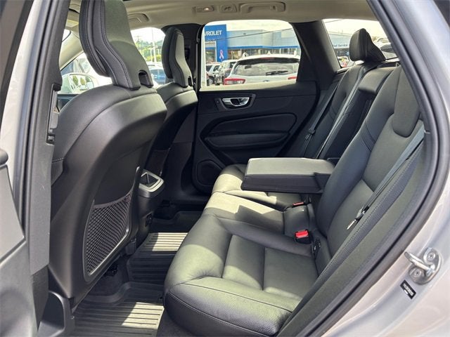 2022 Volvo XC60 Momentum