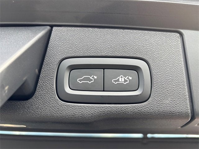 2022 Volvo XC60 Momentum