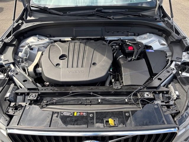 2022 Volvo XC60 Momentum